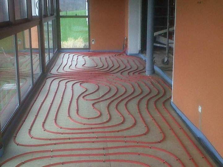Chaleur douce et homogène, invisible pour un intérieur agréable.